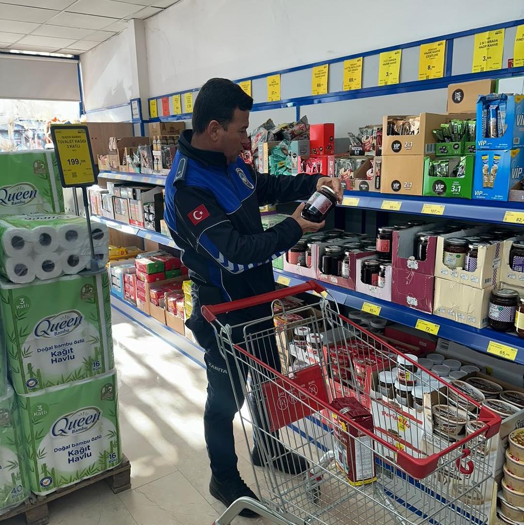 Belediye Zabıta Ekiplerimizden Sıkı Denetim